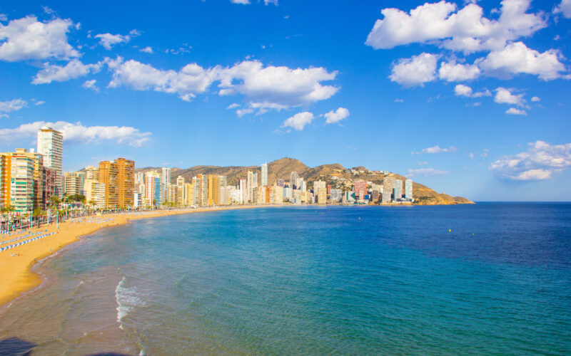 Hoteles Benidorm y la Playa de Levante.